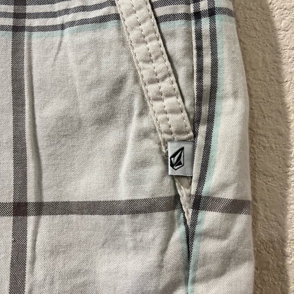 Vintage Volcom men’s shorts - Picture 4 of 7